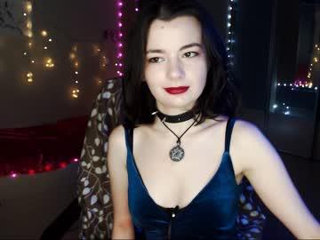 elvisbloom chaturbate